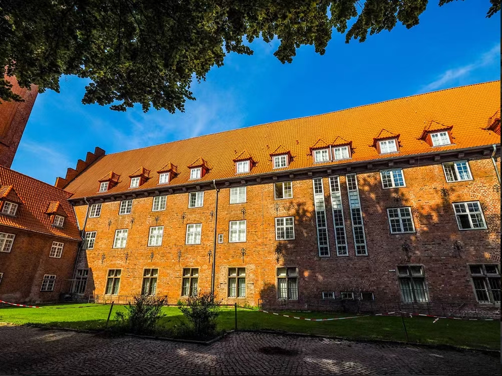 扩招40%！内地生去香港上大学步入红利期